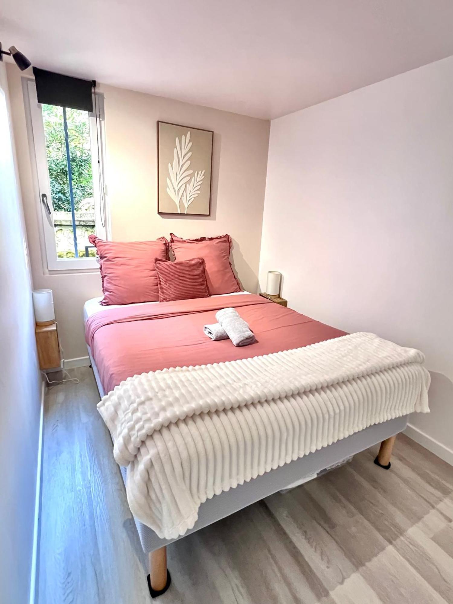 Le Badebec, Appt Dans Maison Typique Avec Jardin Prive Chinon Bagian luar foto